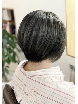 ヘアアンドスパ モア(Hair&Spa More By LikkleMore) 前下りボブ