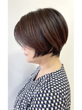 ハートボックス 四谷店(Heart box) 大人女性にオススメな美シルエットな前下がりボブスタイル