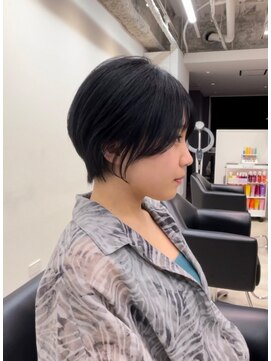 イヴォークトーキョーオーサカ(EVOKE TOKYO osaka) 丸み抜け感ショート