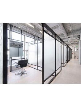 都内に複数店舗展開するシェアサロンが浦和にオープン☆全席半個室だから接触も最低限。