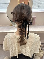 ミラ(Mila)&nbsp;結婚式のお呼ばれに♪やわらか編みおろしヘア