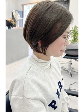 スリー(Th:ree) 大人可愛い20代30代40代丸みとくびれショートボブ◎