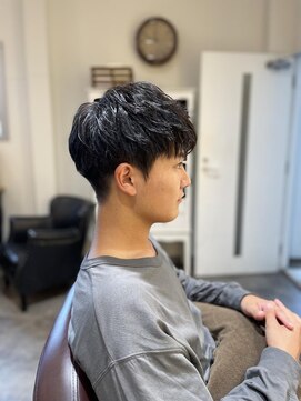 アーチ(ARCH) イケメン高校生カット