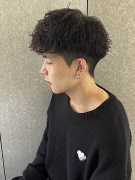 ニアウ 太田店(Niau) メンズショートマッシュ波巻きスパイラルパーマ質感重視