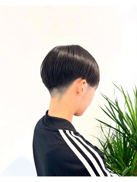 イフプロデュースドバイアミカ(iF produced by Amica) 刈り上げハンサムショート