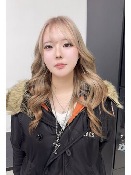 ユニークノベル 中央林間(unique novel) ナチュラルベージュゆる巻きロングブリーチダブルカラー