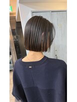 ジュイル ハラジュク(JEWIL HARAJUKU) アゴ付近の切りっぱなしボブ