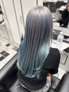 ゼノ(Xeno) ホワイトシルバー×アクアブルー