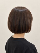 ウミト(Umito)&nbsp;ショコラベージュ×秋の重めグラデーションボブ