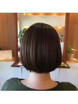 カームヘア 韮塚店(Calm hair)&nbsp;ツヤ髪前下がりストレートボブ　30代、40代、50代