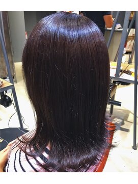 エミュー(emue) 10代20代★インスタ人気艶カラーラベージュ×外ハネボブ○中島