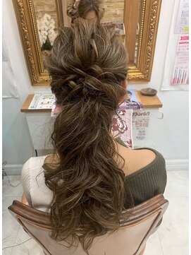 ラナシエン (RanaCien) RanaCien○池田 ウェーブポニーテール.