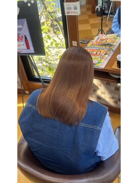 ヘア ショップキャリー サラサラセミロングの艶髪ストレート