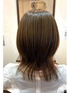 ヘアー グリーン(hair green) 30代40代シースルーウルフ／くびれシースルー