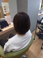 ブロッサム 東中野店 大人可愛い切りっぱなしひし形レイヤーカットモカベージュ