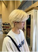 11月ホワイトブロンド