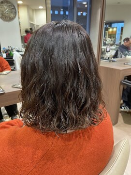 アウラ(AURA) ウェーブパーマゆるふわパーマコテ巻きパーマ