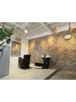 【千里山駅徒歩1分】一軒まるごと美容室♪3階建で全室個室空間であなただけのプライベートサロン◎