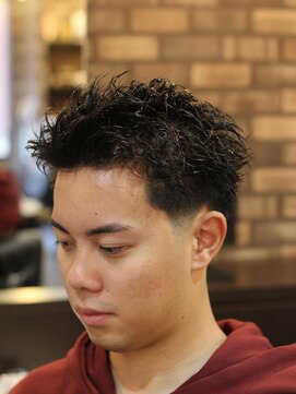 バーバーショップ ネオ セカンド(BARBERSHOP NEO2nd) ローフェードスパイキー