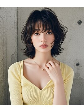 エイチ ウルフカット 大阪梅田(811) ミディアム成人式髮型シルバーアッシュ髪型ショート40代髪型