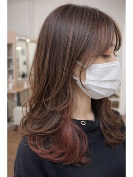 フルール(fleur) さりげないインナーカラーの大人ロング