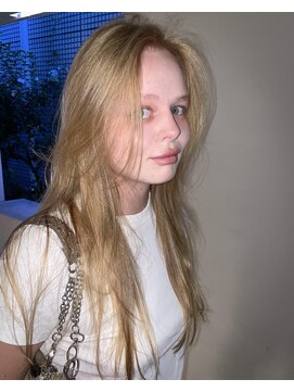 チクロ(ticro) 【チクロ】レイヤーカット/ブロンドヘア