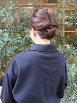 リッカ シーダ(LYCKA SIDA) やわらかシニヨンのまとめ髪/たまプラーザ