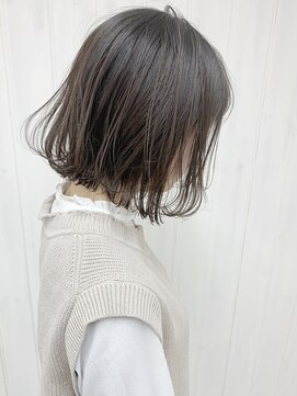 リヴ オオサカ(LIV OSAKA) 【 LIV OSAKA 】丸みショート_デザインカラー_ボブ