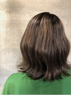 アティック ヘアーデザインアンドリラクゼーション(attic hair design&relaxation) ハイライト×ローライト