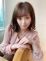 アフロート ディル(AFLOAT D'L)&nbsp;20代30代40代小顔外ハネミディアムひし形シルエットくびれミディ