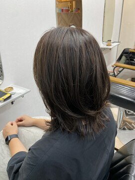 ロクハ(Rox-ha) くすみグレージュ/くびれマッシュウルフ/脱白髪染めハイライト