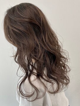 イース バイ アンブルリュクス 北千住(Ease by amble luxe) ブラウン