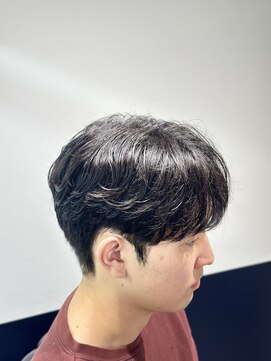 リバティシェアバーバー 銀座(LIBERTY SHARE BARBER) ソンガン風シースルーマッシュ×ダウンパーマ