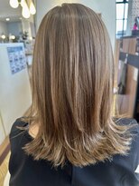 イーストハムアネーロ(EAST HAM anello) レイヤーカット×くすみ系ミルクティ