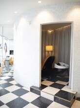 【個室シャンプー台】