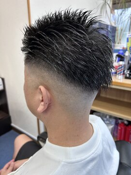 ヘアーサロンオギシマ ツーブロック×スキンフェードスタイル