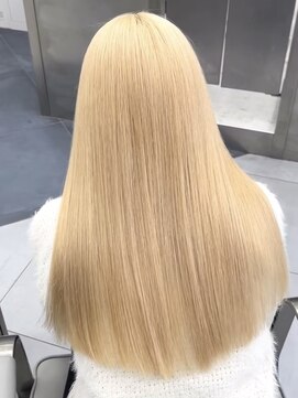 リトバイトゥルークリエイション 大宮(Re:to by True Creation) 【ケアブリーチ】ホワイトベージュ×艶ストレート