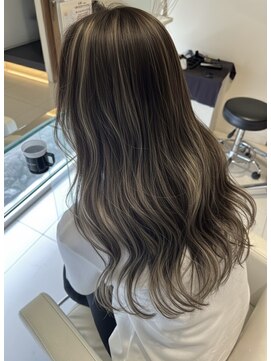 ゴットフロー(GOTTO FLOW) ハイライト/グレージュハイライト/レイヤーカット