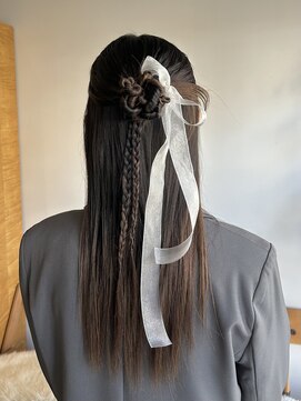 アクビー(AKuBii) カチモリハーフアップ