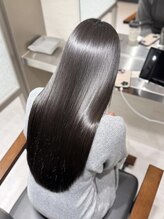 【髪質改善カット】毛先までまとまり、ダメージを感じさせない仕上がりを叶える収まり重視のカット