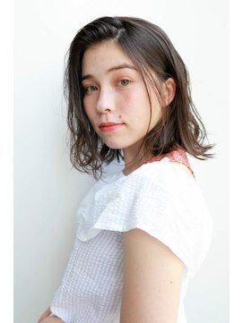 ルティア(Lutia) かきあげバング きりっぱなし カーキグレージュ★★