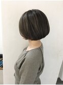 ホワイトグレージュボブ