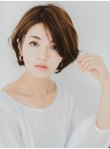 大人ラフな前下がりボブ