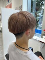 オーシャントーキョー 仙台(OCEAN TOKYO)&nbsp;ブリーチベージュ刈り上げマッシュ仙台メンズヘア眉毛