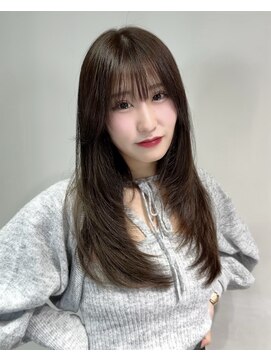 ワン バイ ジエクト(One by The Ect) レイヤーロング似合わせカットフルバング透明感オリーブベージュ