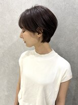 イリ(iri) 大人の魅力を引き出す、洗練ショートボブ