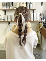 ソソ(soso)&nbsp;【soso 伊勢田】編み下ろしツインアレンジ