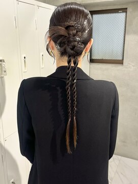 スウィープ(sweep) タイトアレンジ/カチモリヘア/お呼ばれヘア/ヘアセット