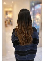 チュラリナータ(CHURA Rinarta)&nbsp;どこから見ても可愛い柔らかベージュのロングバレイヤージュ