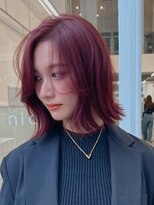 ニトバイアンキシム(nit by ahnkism)&nbsp;顔まわりレイヤーカットくびれミディアムヘア堀江